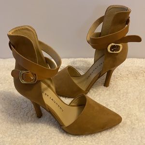 CHINESE LAUNDRY- Ankle strap Camel Shoes Size 6M